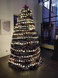 Bücherweihnachtsbaum